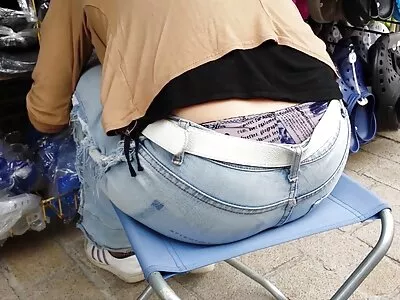 Sarışın seks oyuncaklarını kullanıyor amatör anal