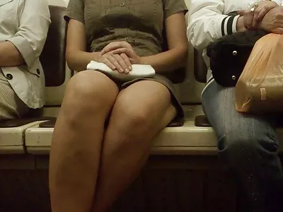 Çok güzel dövme esmer kız arkadaşı horoz emmek ve eğlenirken türk anal amatör porno gülüyor,!kahretsin!