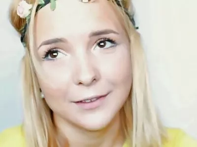 Çok güzel kızıl saçlı karısı evde anal porno amator tek başına kaldığında bir şeker çubuğu gibi horoz emmek, kahretsin!