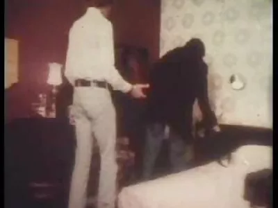 Minyon sarışın alır bir sert sikme üzerinde kam amatör anal pornolar