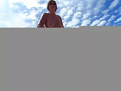 Tatlı amatör anal porno izle amına dokunuyor