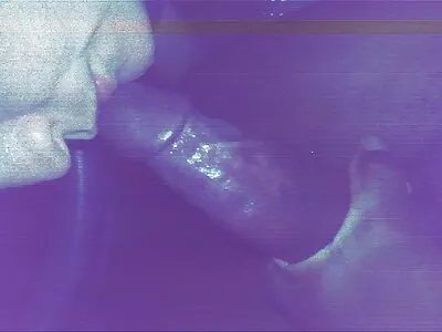 Onun anal porno amator kesilmiş et deliği için horoz