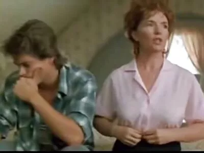 Redhead oynar ile ona yapay amator anal turk penis