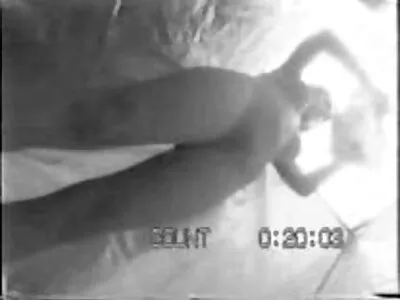 Çılgın amatör anal porno izle genç Asyalı çift, apartman merdivenlerinin dışında riskli bir sikişiyor!
