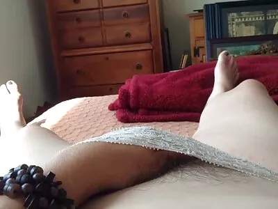Seksi bir amatör anal porno izle bebek kıçını sallıyor