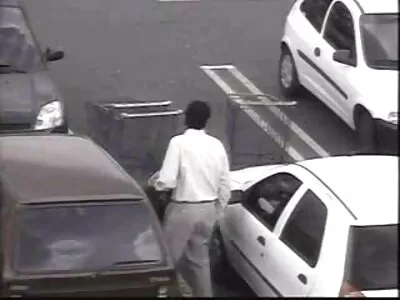 Bir piliç masturbates amatör türk anal ve sikikleri