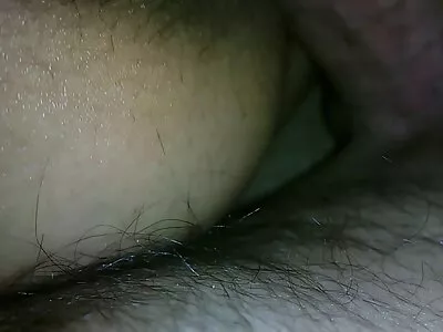 Büyük göğüslü esmer cam üzerinde rafını turk amator anal yoğuruyor