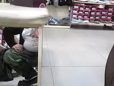 Çok güzel latin esmer karısı pazar sabahı berbat amatör anal seks bir oral seks yapıyor!